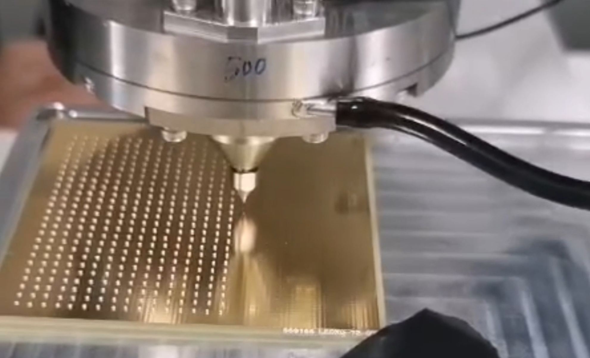 激光锡球焊接机焊接视频